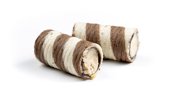 Cannoli bicolore con crema gusto nocciola